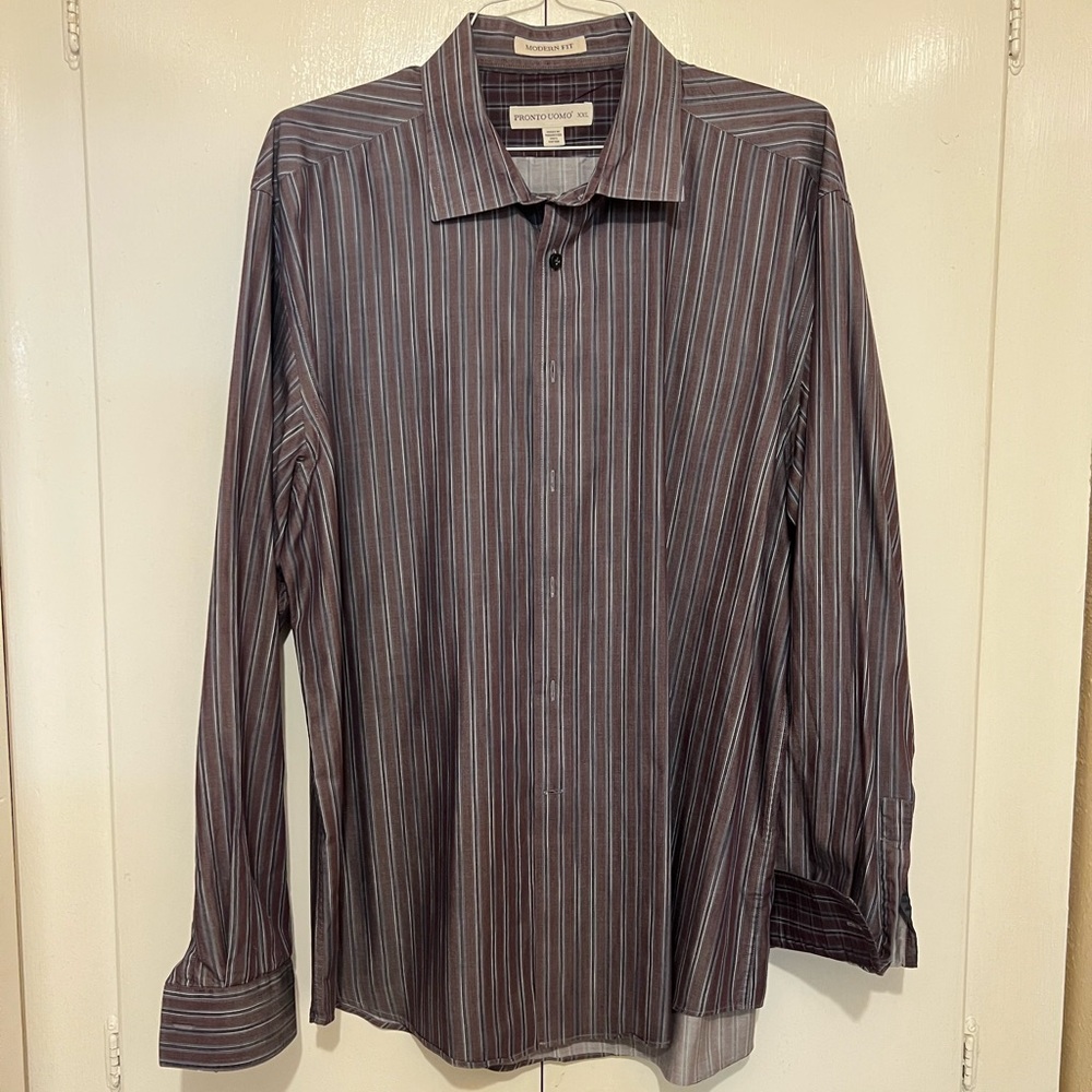 Men’s casual dress shirt